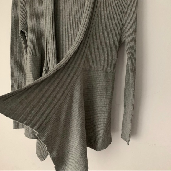 *SOLD* Forever 21 | ribbed light grey waterfall cardigan - Picture 3 of 8